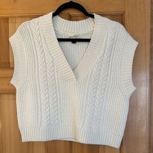 Universal Thread V-neck Cable Knit Sweater Vest